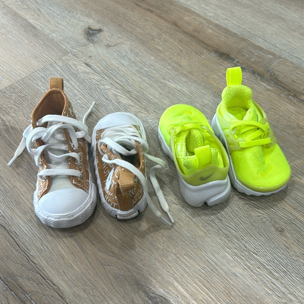 Toddler sneakers in size 5.